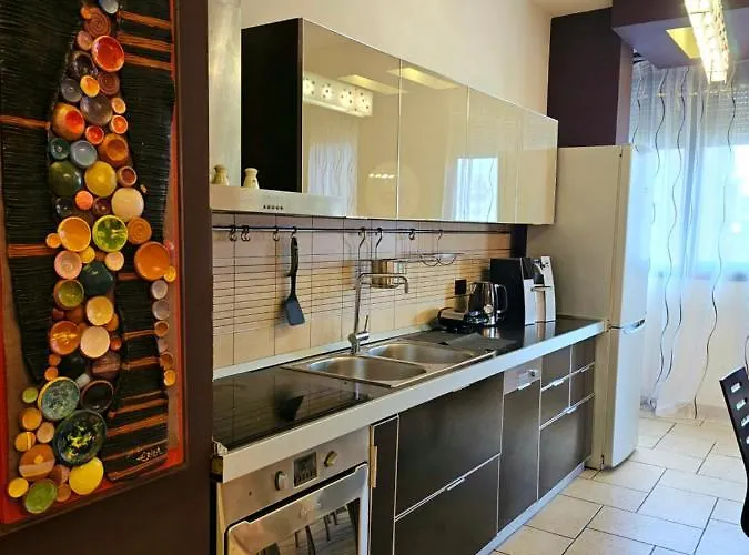 Center Easy_luxury טיראנה